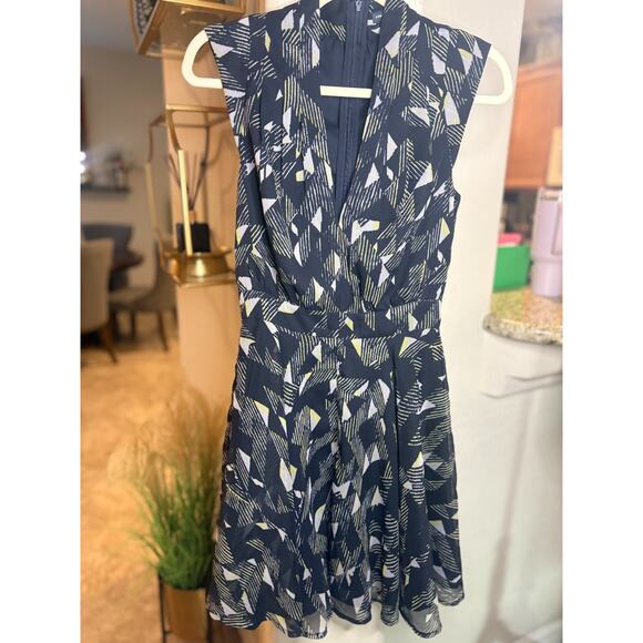 French Connection Geometric Print Fit and Flare Dress Size 2 - Picture 5 of 6